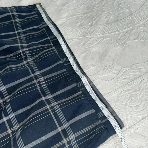 PGA Tour Golf Shorts Mens Size 44 Navy Blue Plaid Quick Dry 9" Inseam Flat Front - Picture 4 of 8